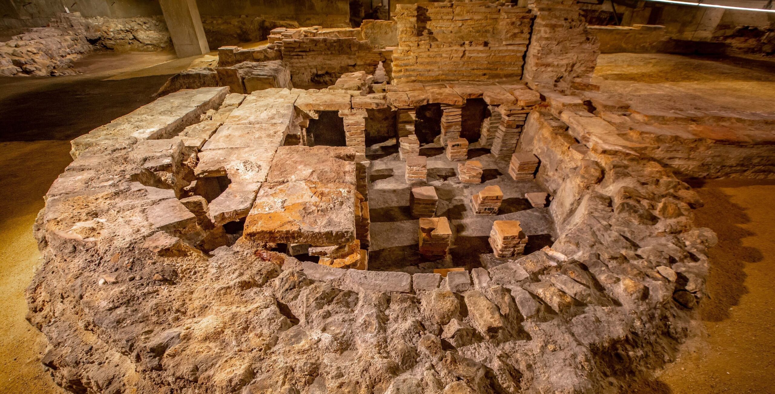 Roman ruins in the City of London - City of London