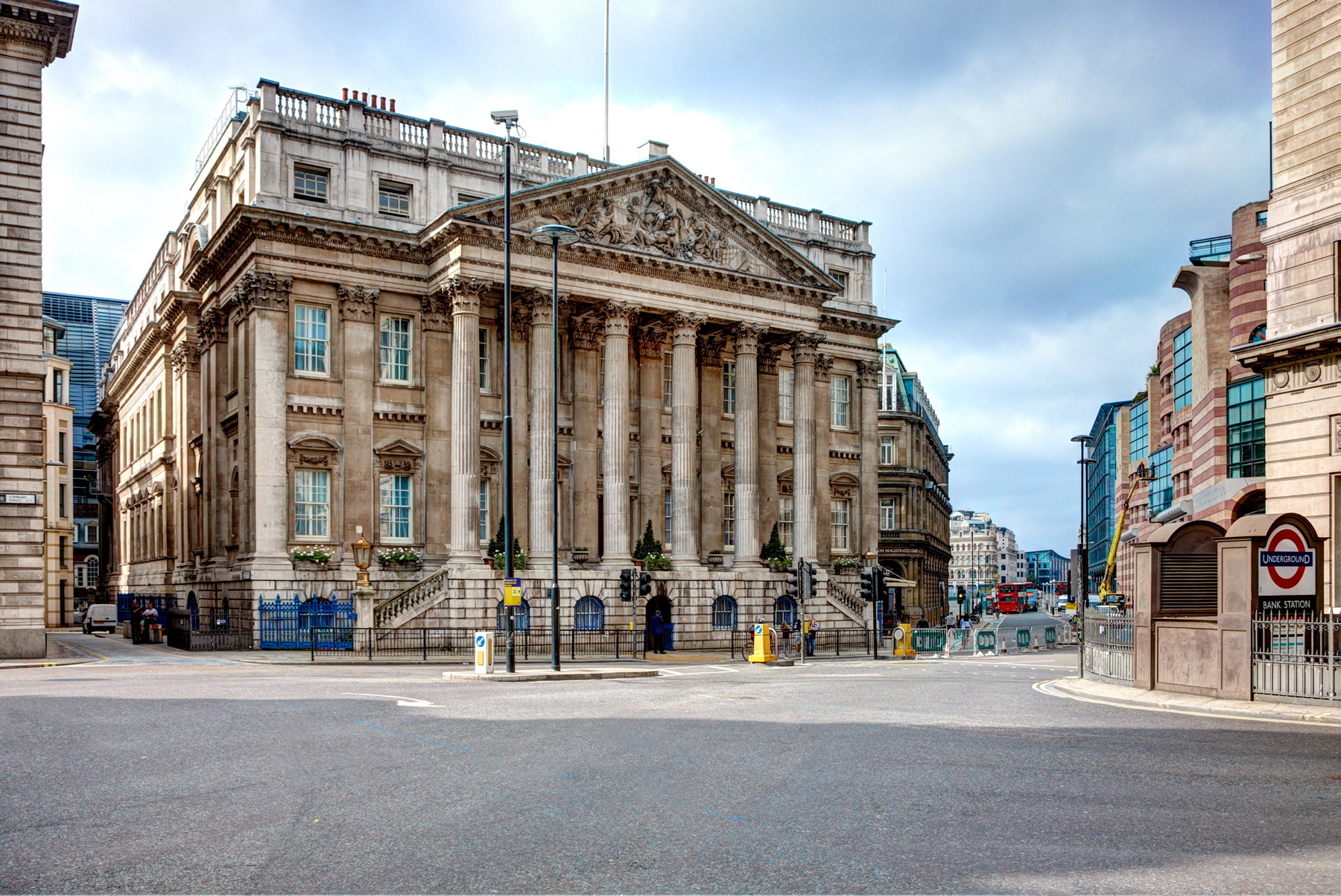 Mansion House - Grade I listed building. Designed by George Dance in the Palladian style