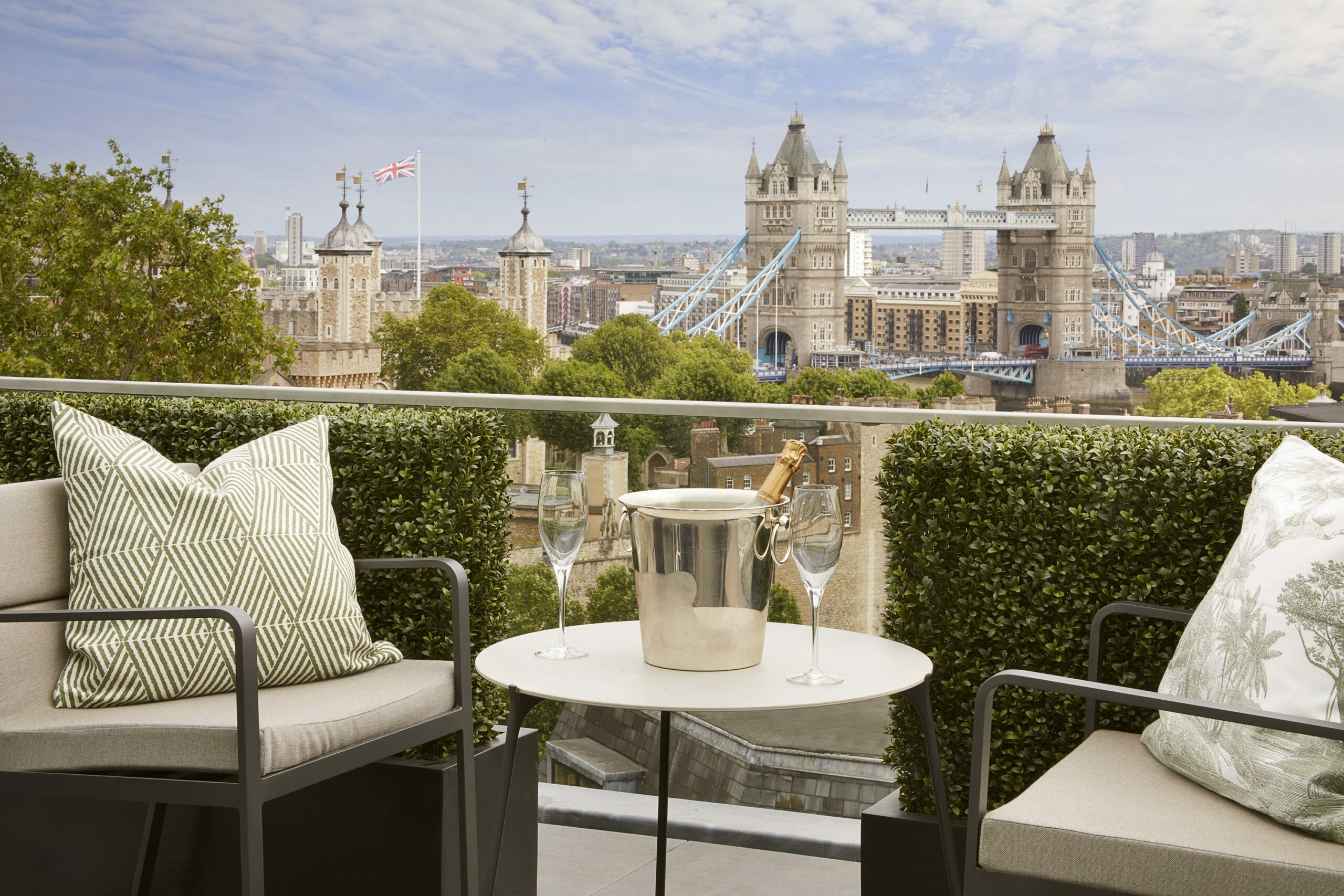 Bloom by Four Seasons – Summer Pop-up Rooftop Lounge