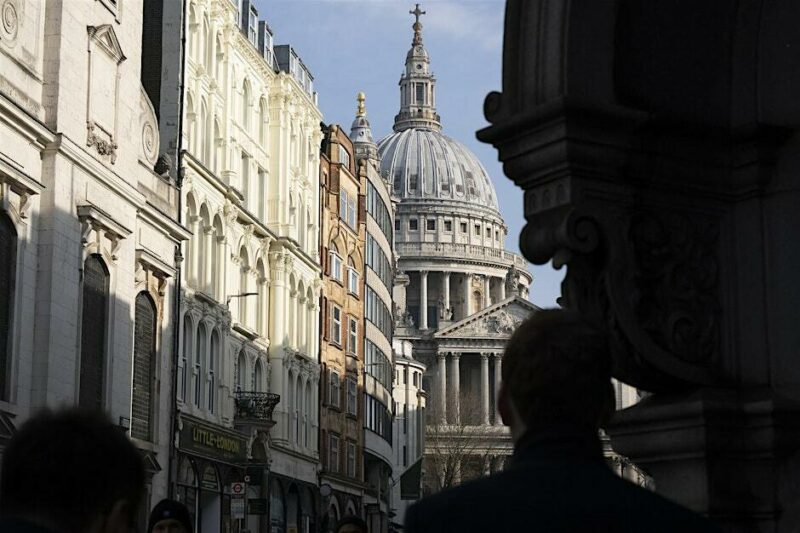 Design Tour of Fleet Street Quarter with Mrs Londoner