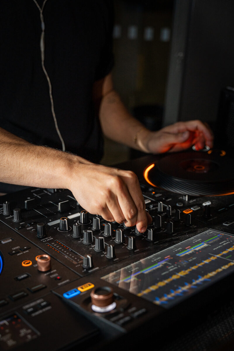 Sunset Sessions at Coq d’Argent